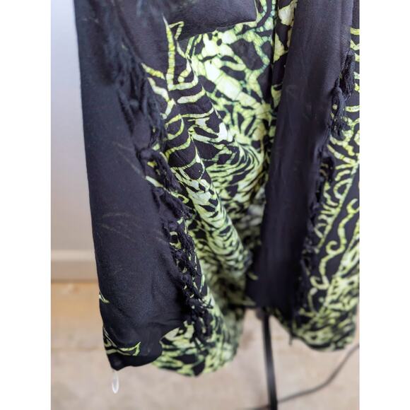 Alegre Batik Wrap/SarongHandmade Indonesia 45"x66" 100% rayon Black white green - Picture 6 of 8